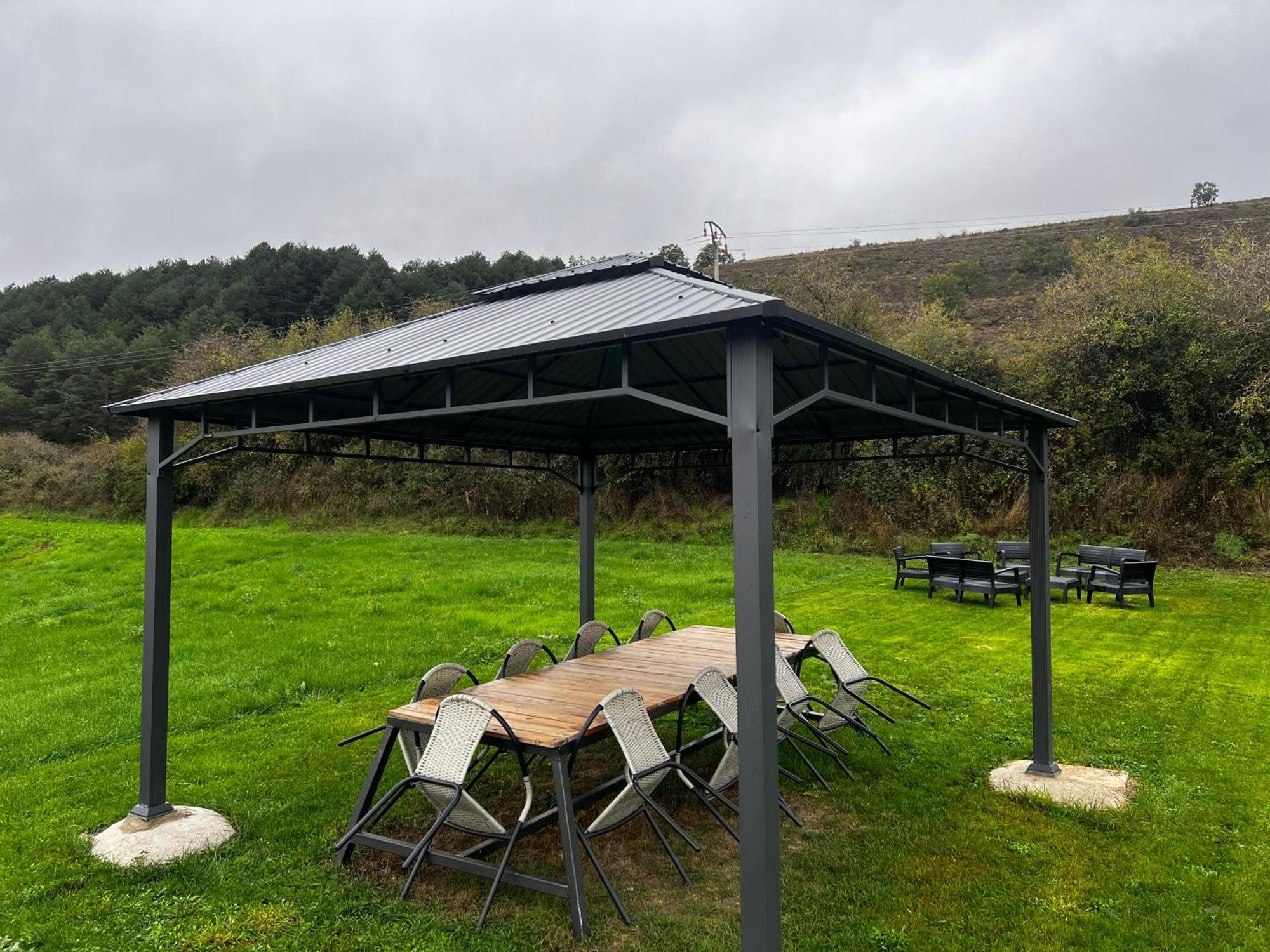 El Pecu Casa Rural Starfamiliar Bustillo Del Paramo Экстерьер фото